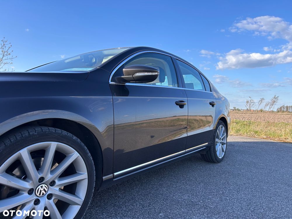 Volkswagen Passat - 3