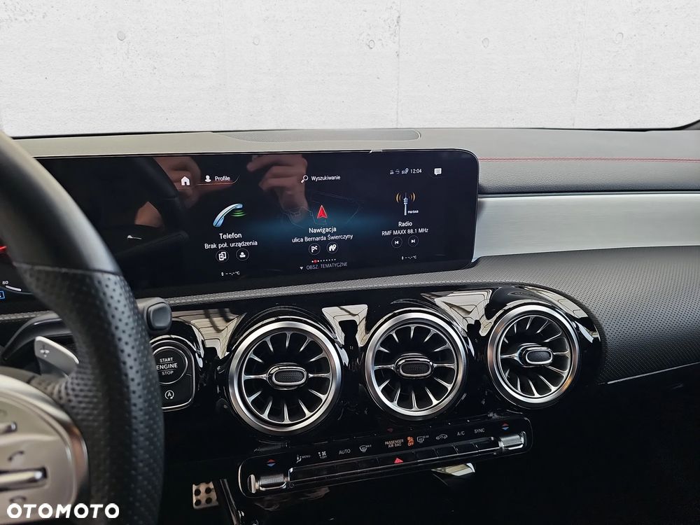 Mercedes-Benz CLA 200 AMG Line 7G-DCT - 19