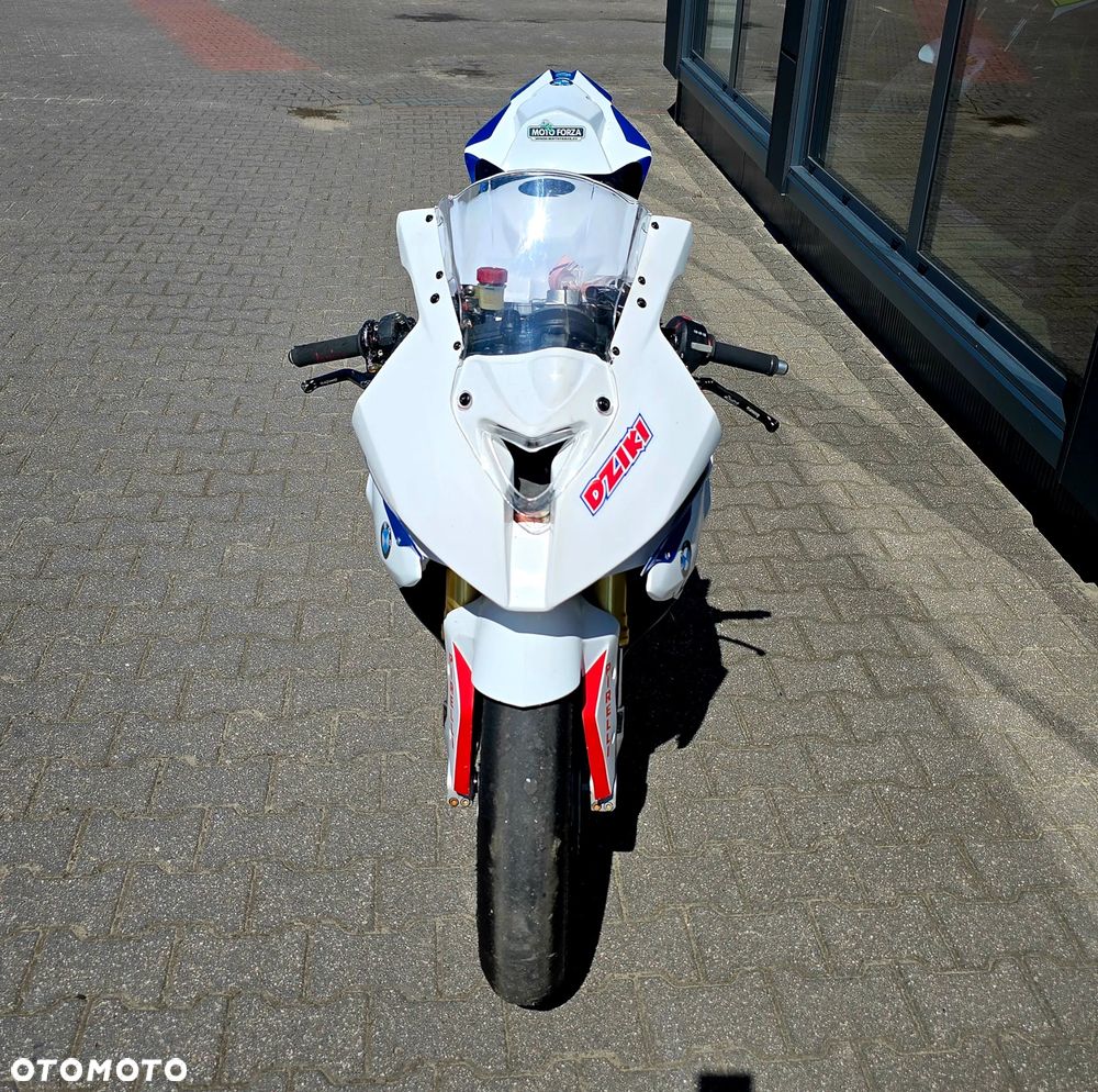 BMW S - 6