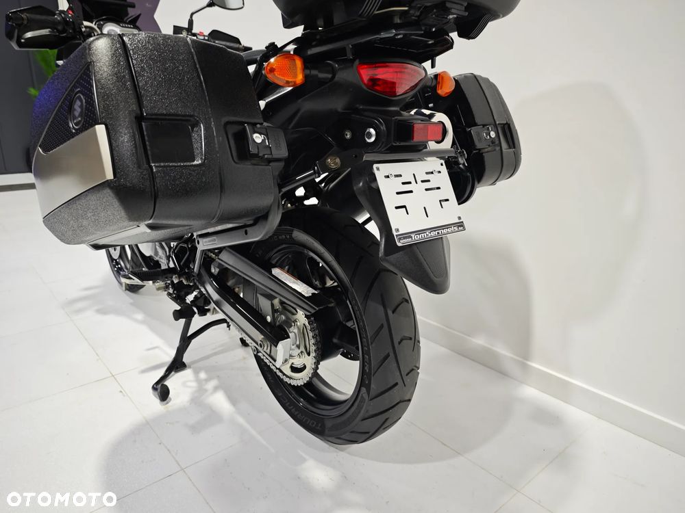 Suzuki V-STROM - 16