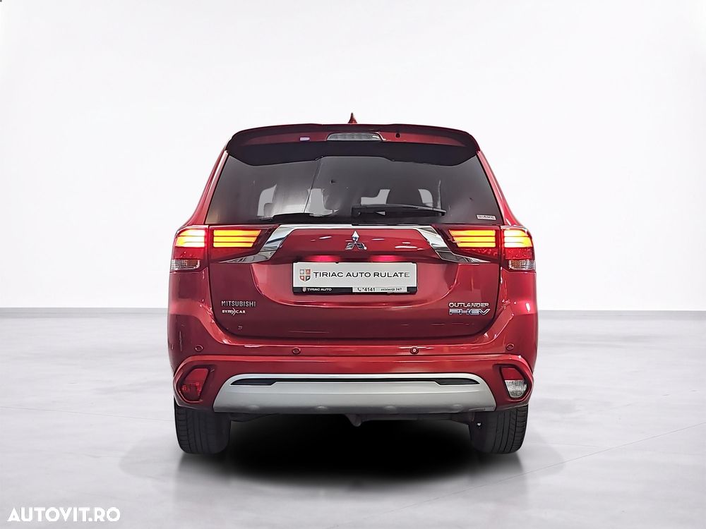 Mitsubishi Outlander - 5