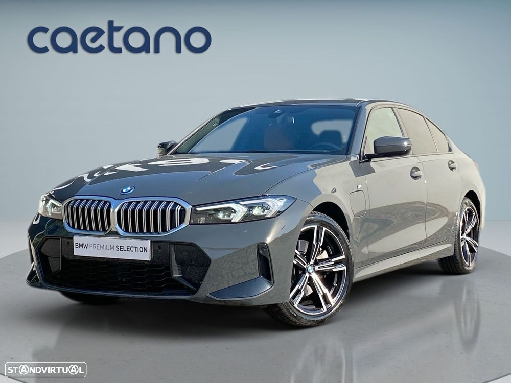 BMW 330 e Pack Desportivo M Auto - 1