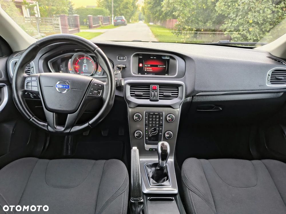 Volvo V40 D2 Summum - 18