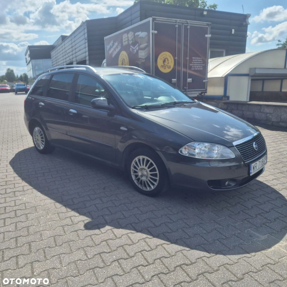 Fiat Croma 2.2 16V Emotion - 6