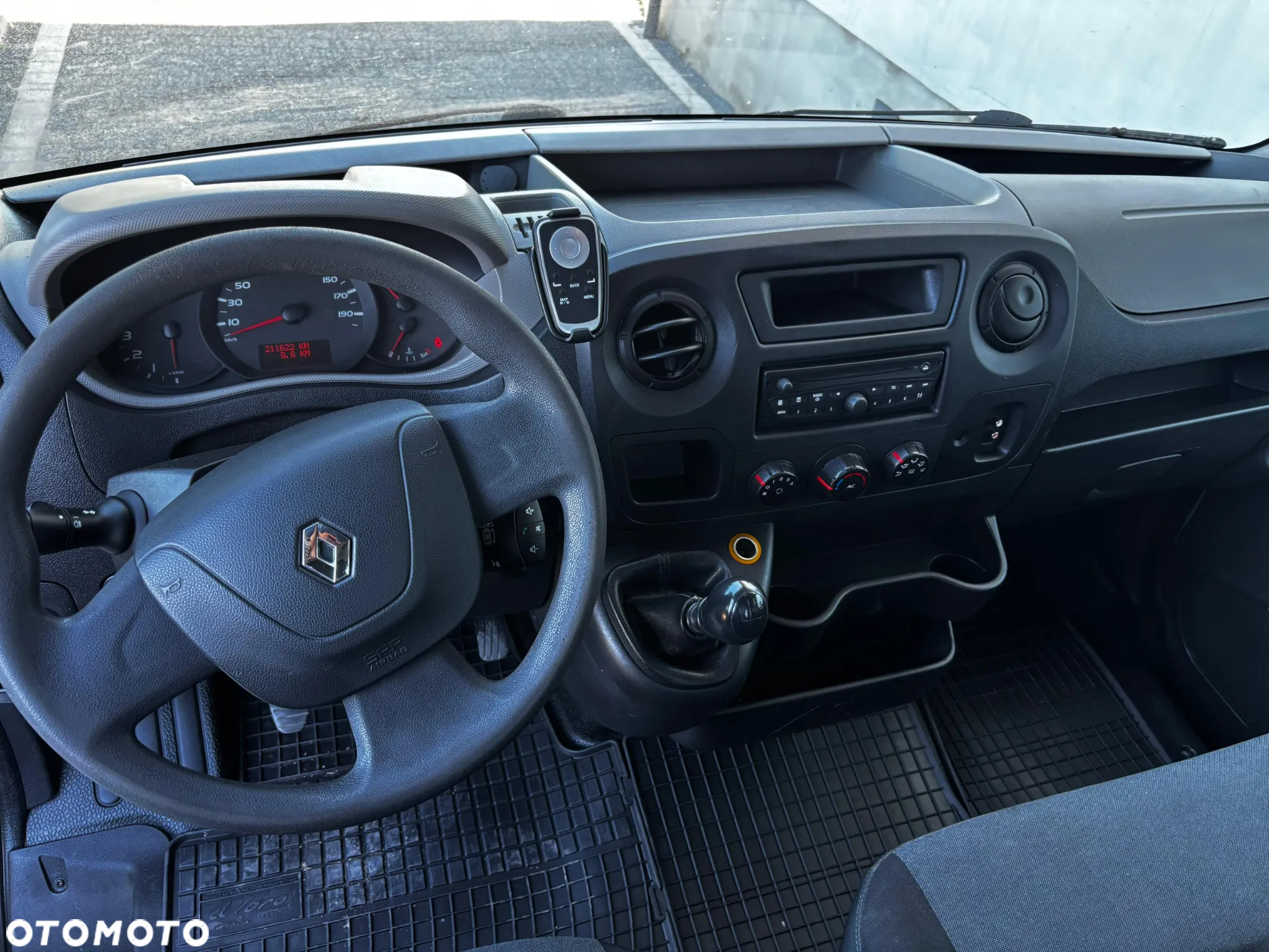 Renault Master - 24