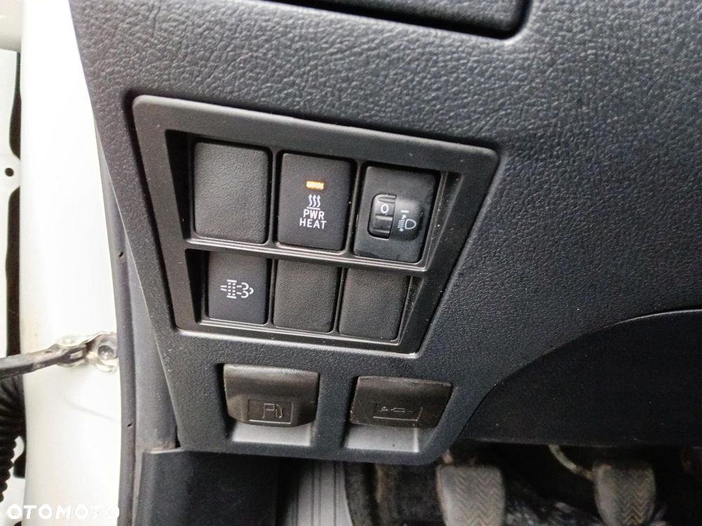 Toyota Hilux 2.4 D-4D Double Cab DLX 4x4 - 18