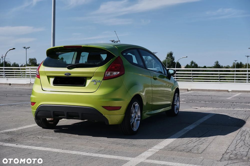 Ford Fiesta 1.6 Sport - 10