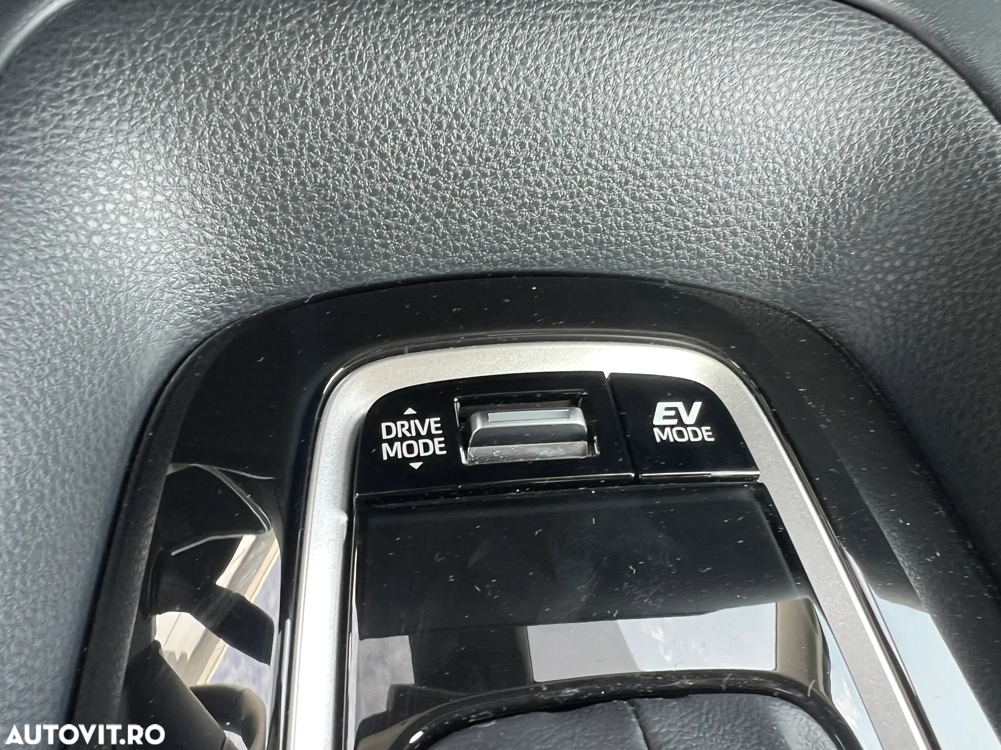 Toyota Corolla 1.8 HSD Eco - 18
