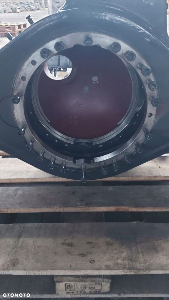Obudowa Mostu Przelotowego Iveco Astra HD9 66 6x6 8x8 8x6 6x4 Przelotowa - 3