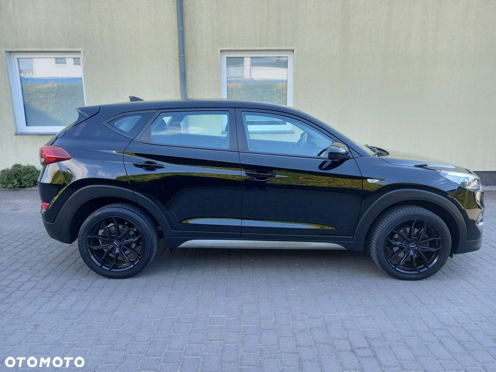 Hyundai Tucson blue 1.7 CRDi 2WD Trend - 17