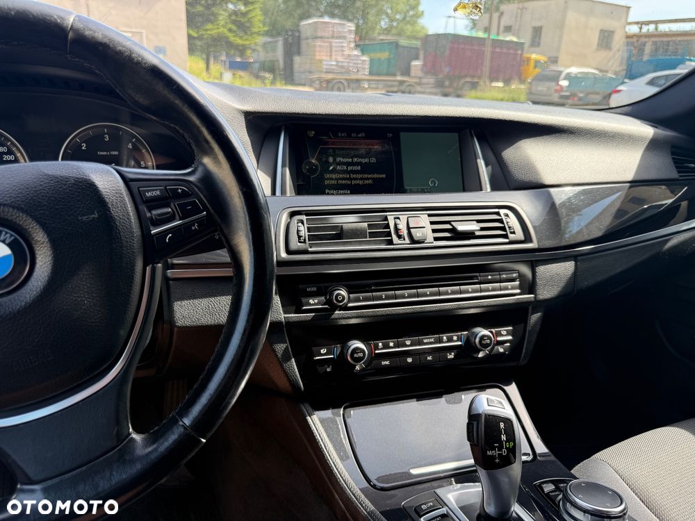 BMW Seria 5 520d - 13