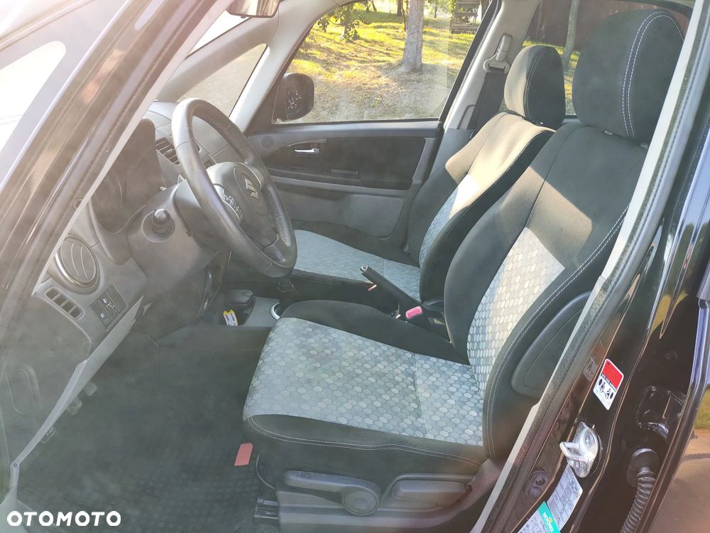 Suzuki SX4 1.6 Premium 4WD - 9