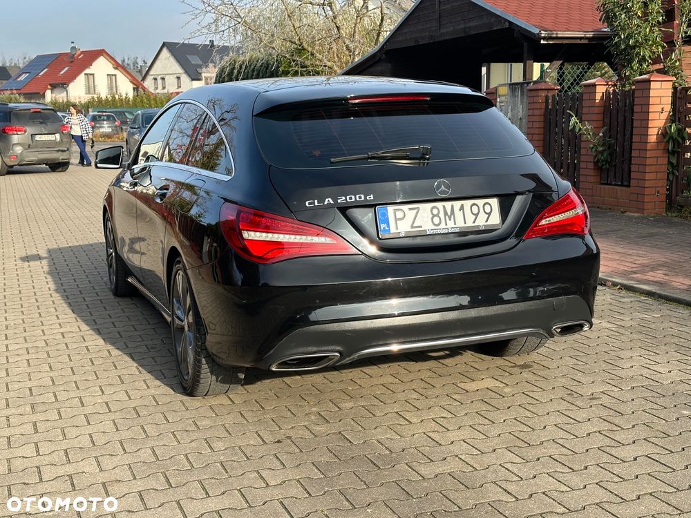 Mercedes-Benz CLA 200 d 4Matic 7G-DCT AMG Line - 11