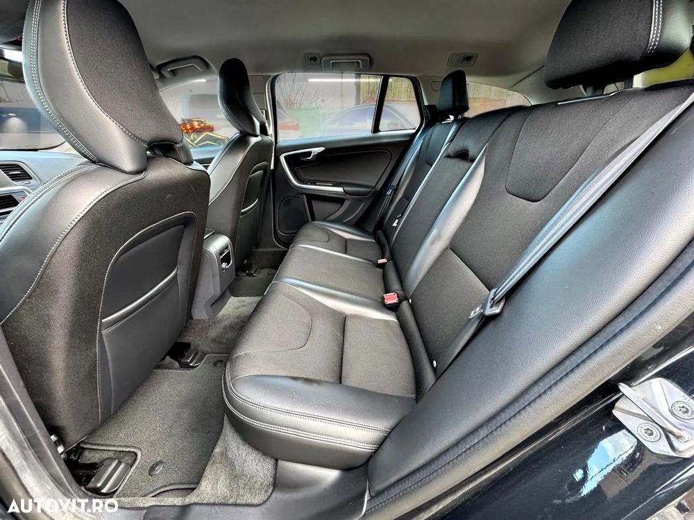 VOLVO V60 2016 — imagine 41