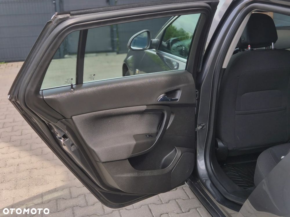 Opel Insignia - 21