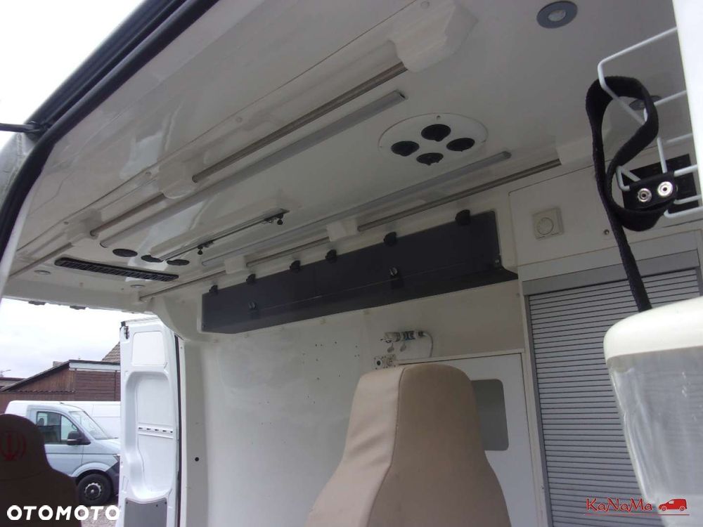 Mercedes-Benz Sprinter - 18