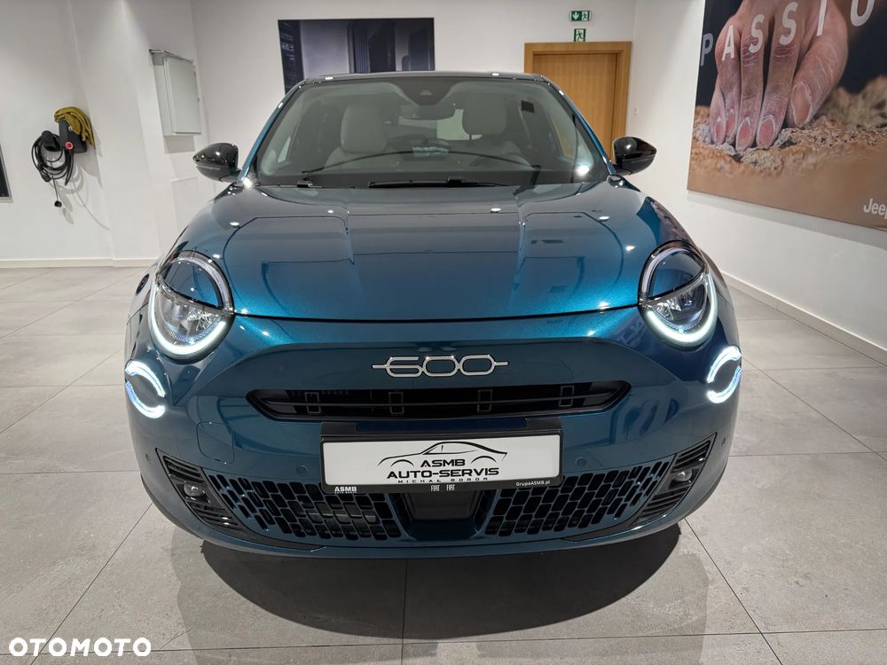 Fiat 600 1.2 Turbo La Prima eDCT - 4