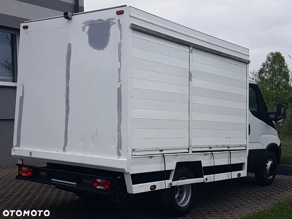 Iveco 70C18 KONTENER ROLETY BOK DO TRANSPORTU WODY 3,23x2,21x1,86 KLIMA DMC 7000KG RAMA PODWOZIE - 4