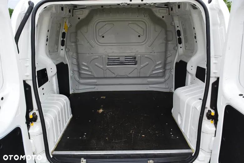 Fiat FIORINO 1.3 MJ Base - 21