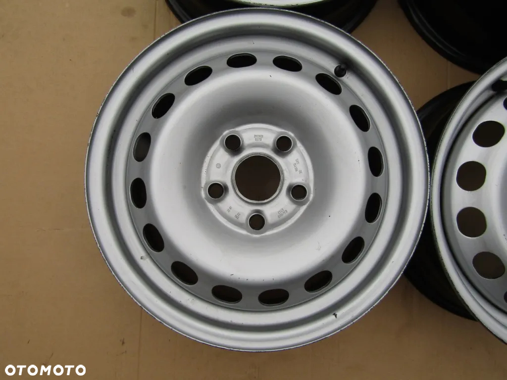 4x Felgi 15 VW Golf V VI Caddy Jetta Touran Skoda Octavia II Seat Leon II - 7