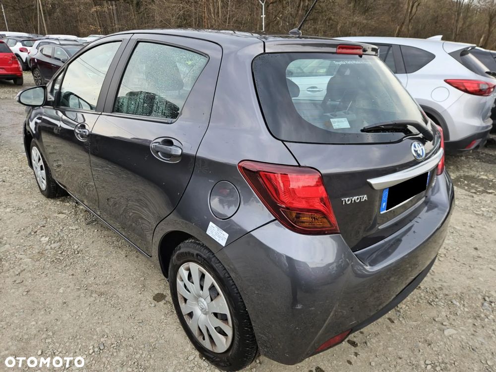 Toyota Yaris 1.5 VVT-i Lounge - 3