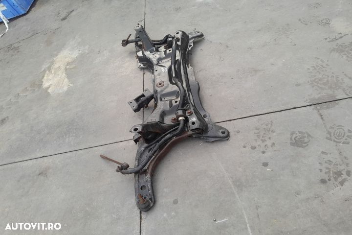 Punte fata Toyota Yaris XP130 [2011 - 2014] Hatchback 5-usi 1.0 MT (6 - 2