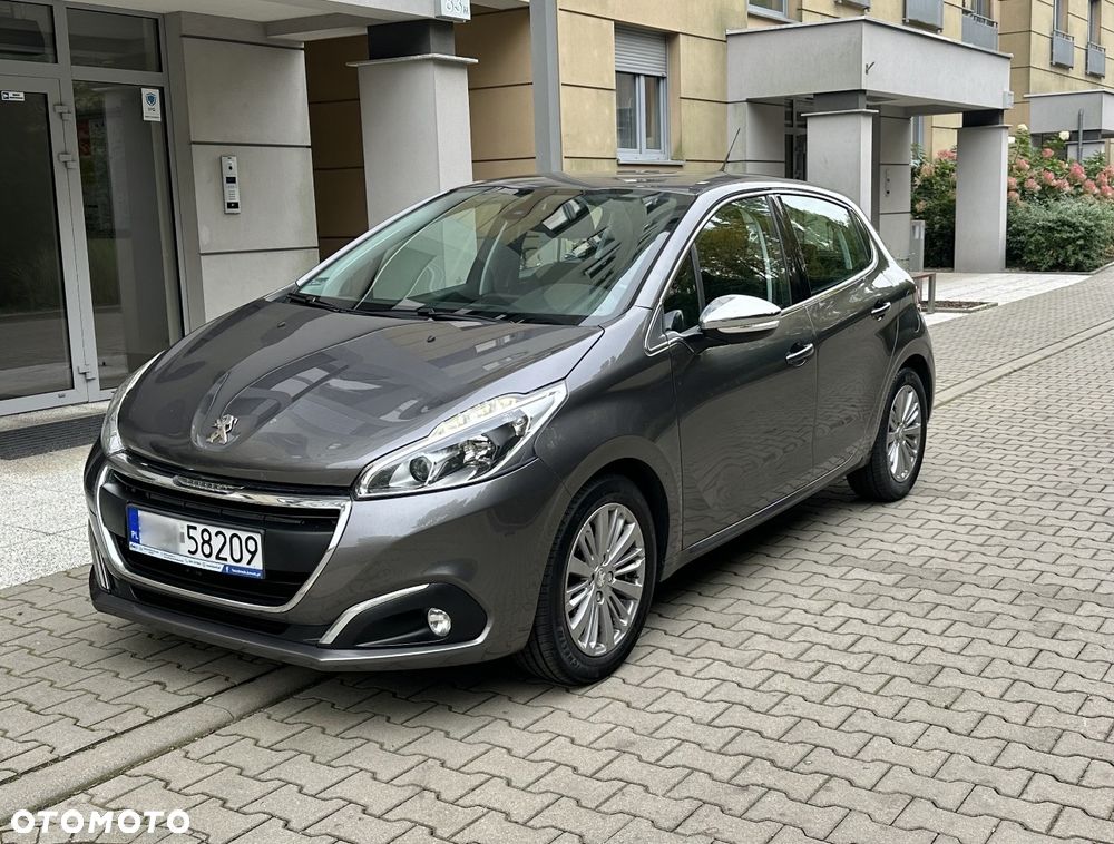 Peugeot 208 - 1