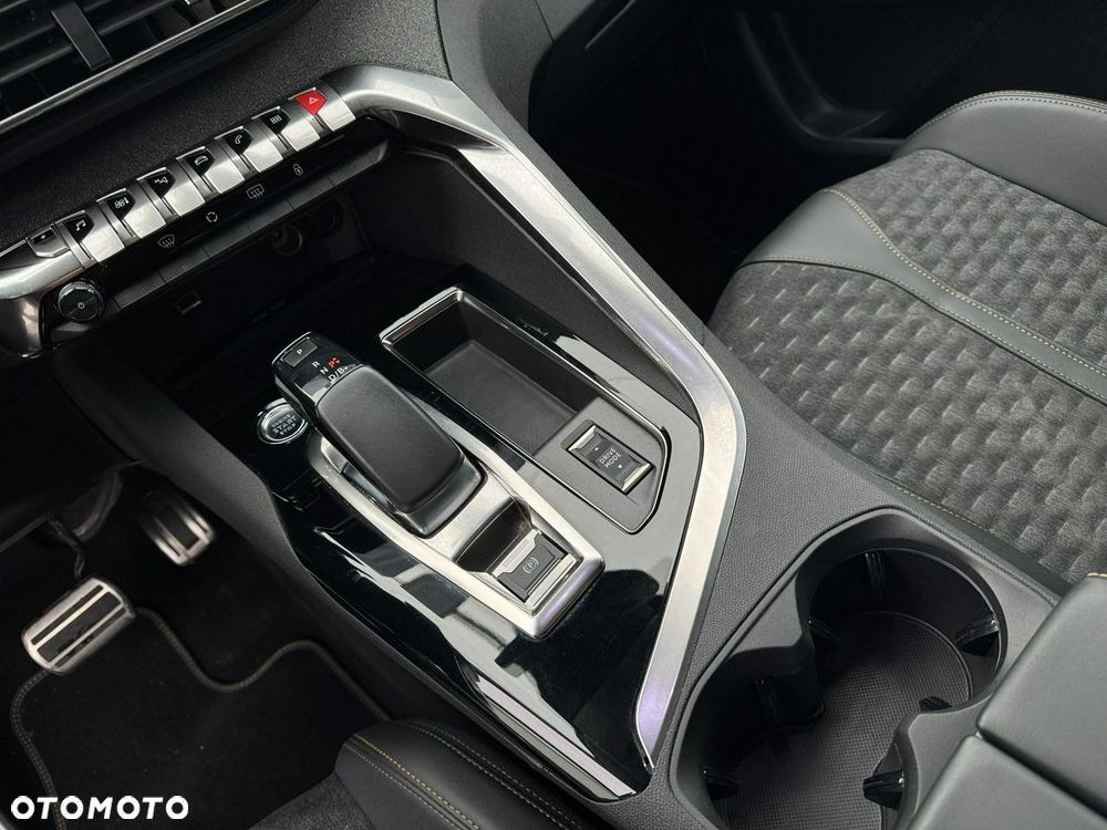 Peugeot 3008 - 24