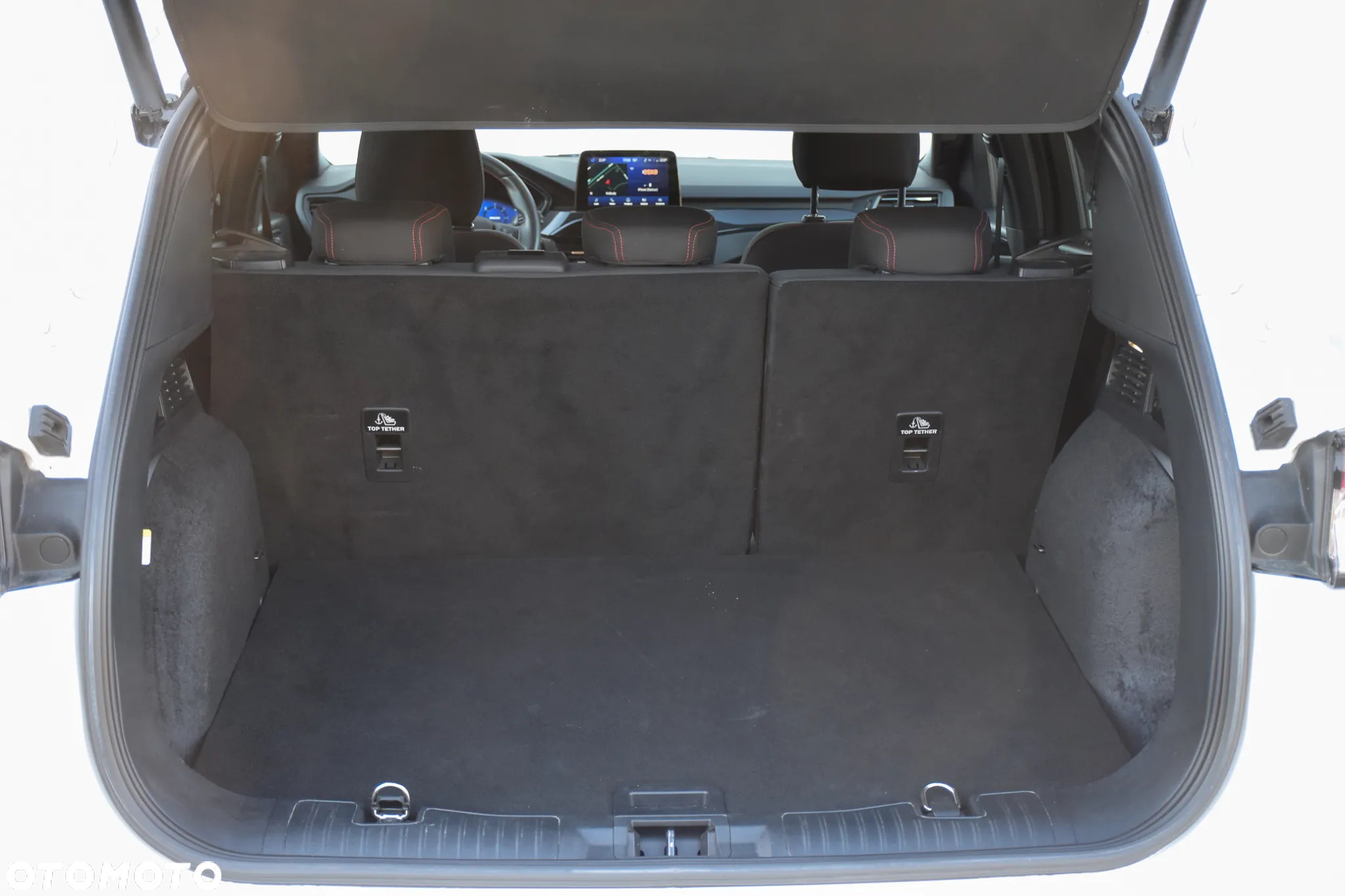Ford Kuga 2.0 EcoBlue 4x4 ST-LINE X - 36