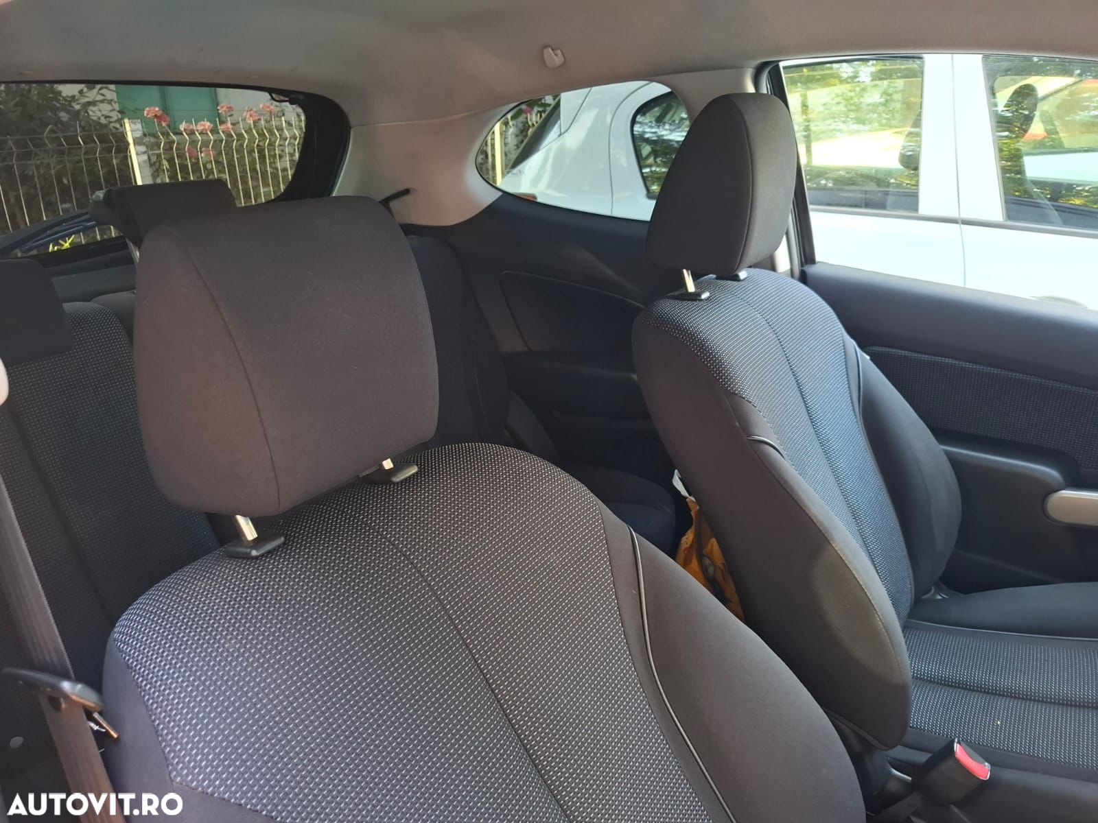 Mazda 2 - 10