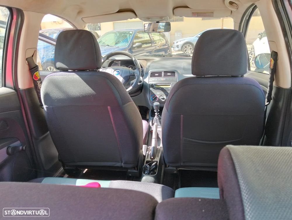 Fiat Grande Punto 1.2 8V - 6