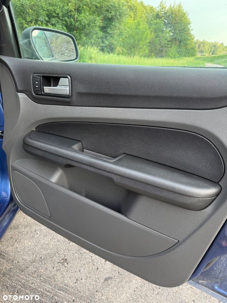 Ford Focus 1.8 TDCi Ambiente - 14