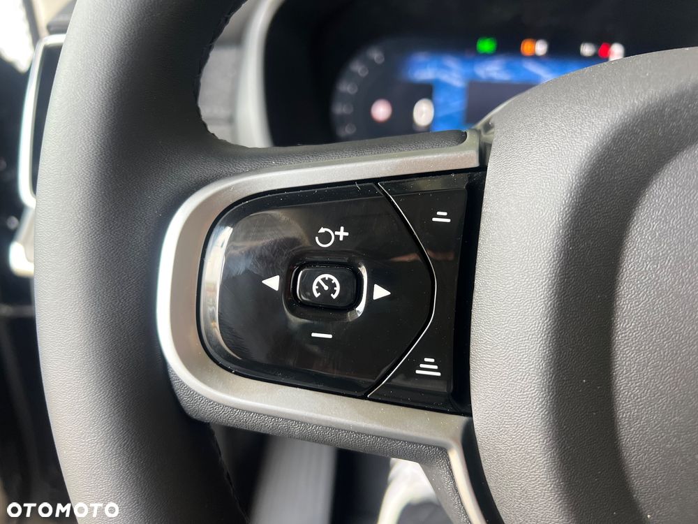 Volvo XC 90 T8 AWD Plug-In Hybrid Ultra Bright 7os - 32