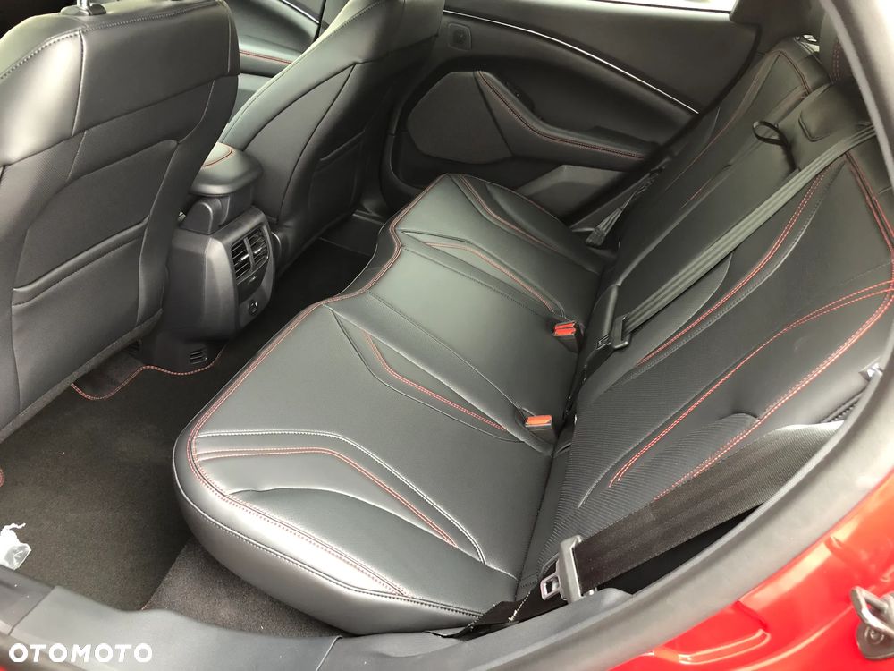 Ford Mustang Mach-E 98kWh AWD Premium - 31