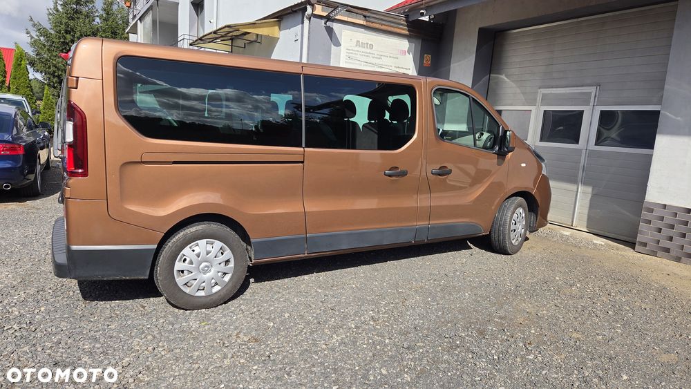 Renault Trafic 2017 photo 2