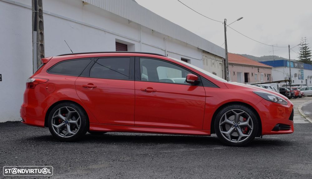 Ford Focus SW 2.0 EcoBoost ST - 12