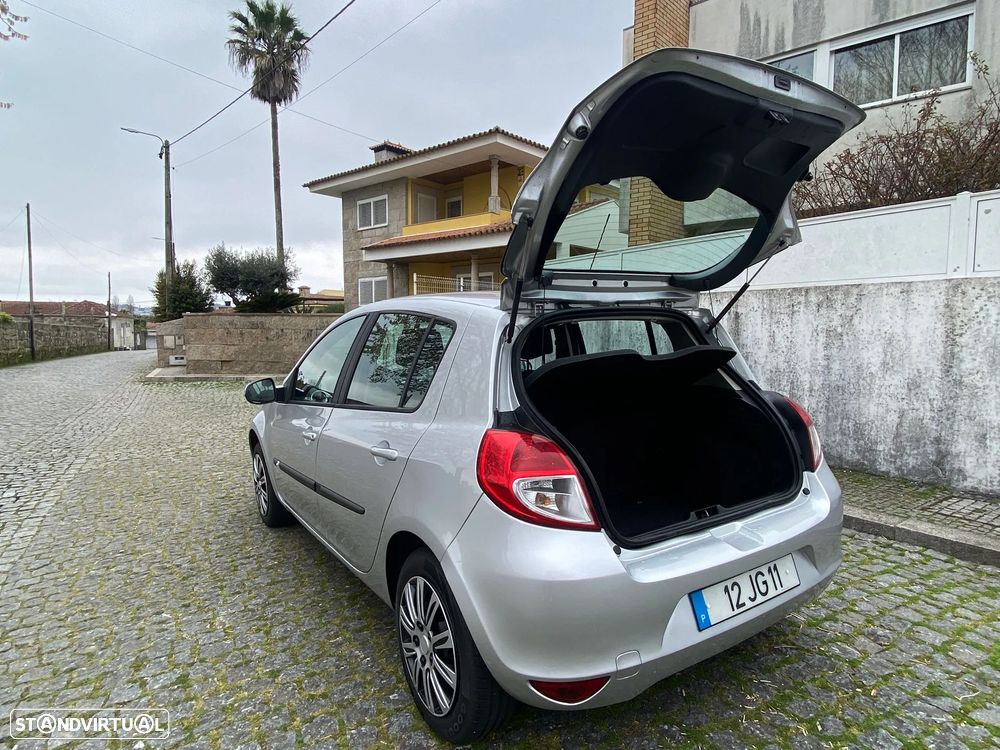 Renault Clio - 16