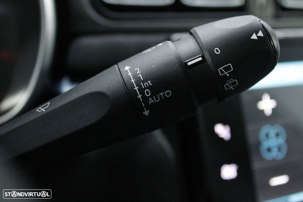 Citroën C3 1.2 PureTech Shine EAT6 - 26