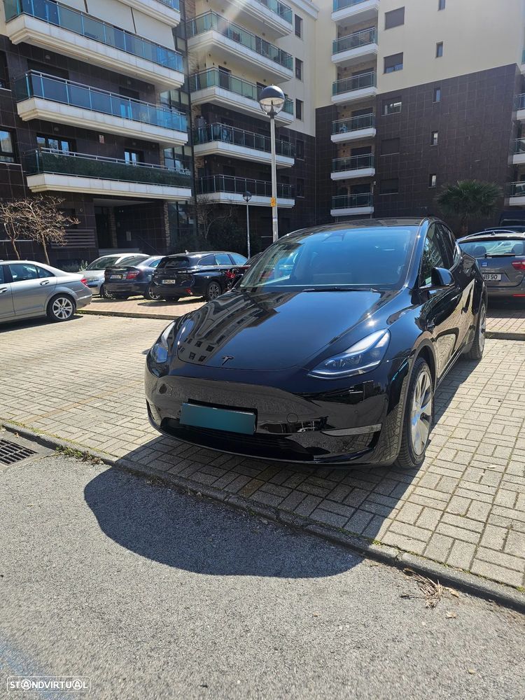 Tesla Model Y - 1