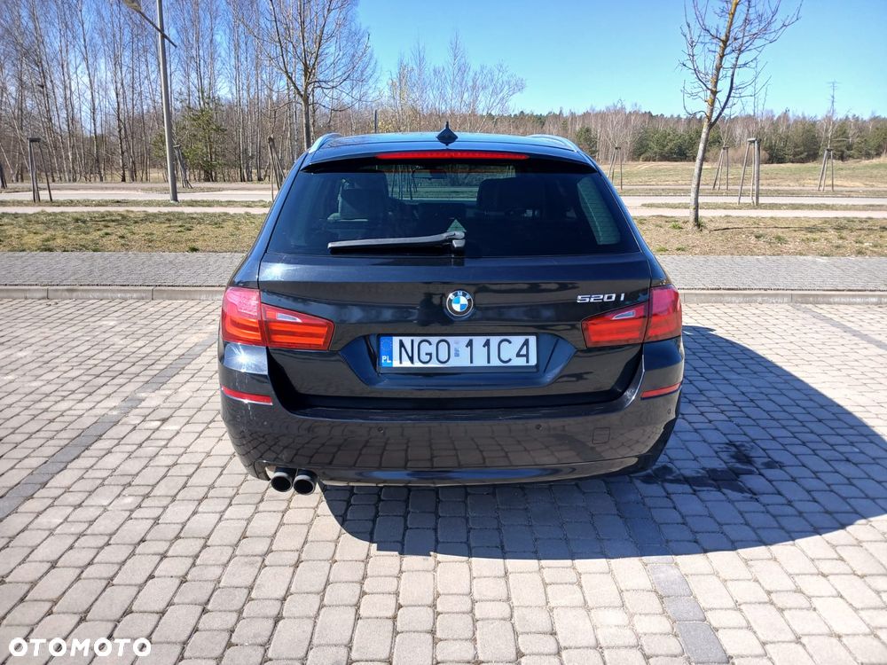 BMW Seria 5 520i - 6