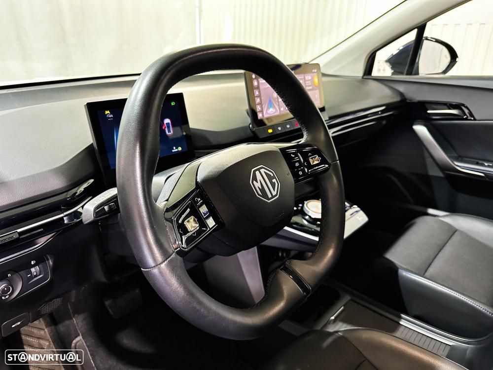 MG MG4 64 kWh Luxury - 15