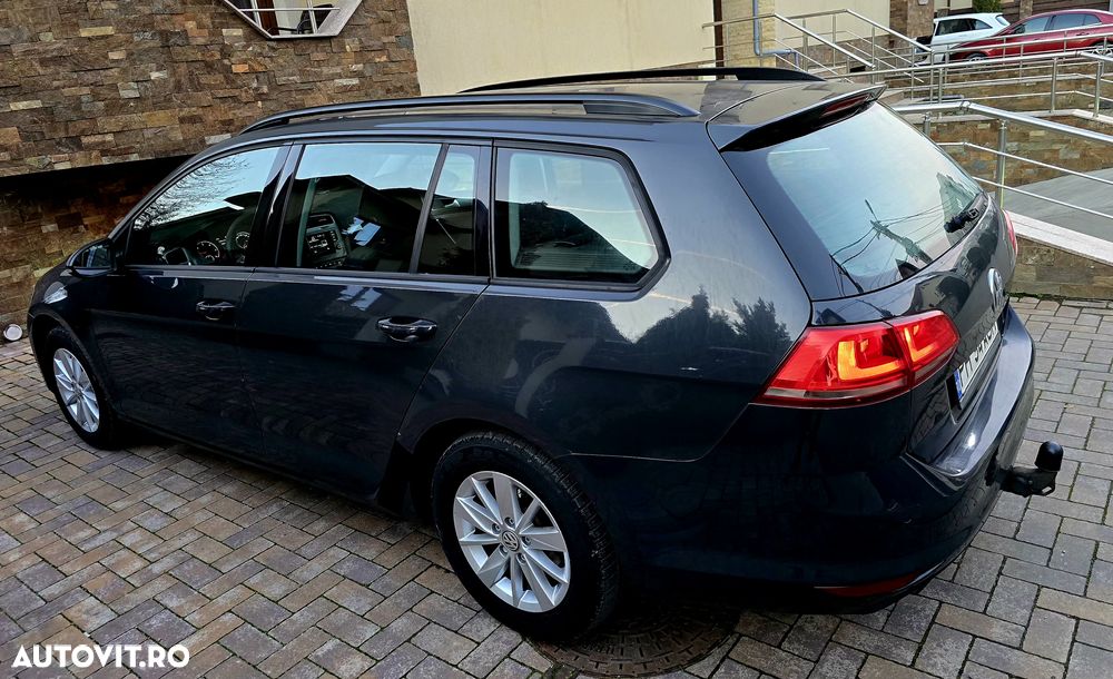 Volkswagen Golf 1.6 TDI DPF DSG Highline - 26