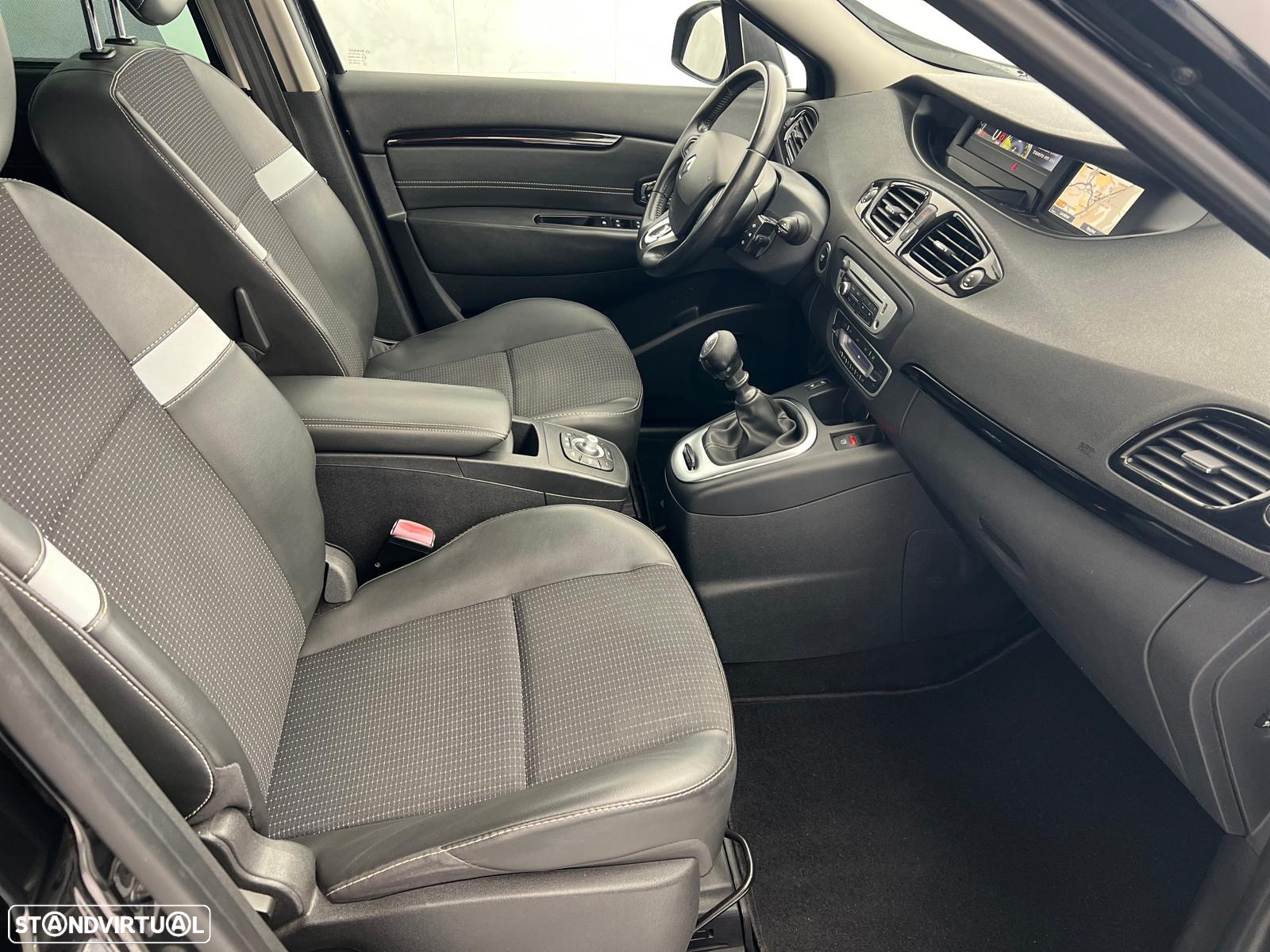 Renault Scénic 1.5 dCi Exclusive SS - 27