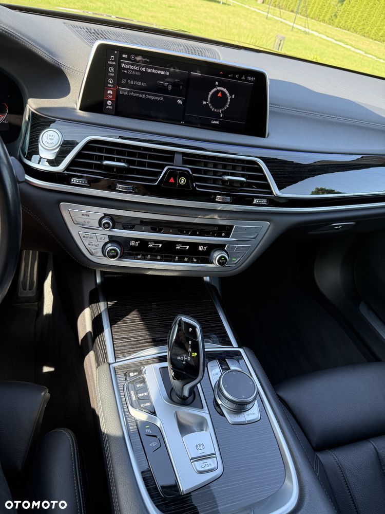 BMW Seria 7 730d xDrive mHEV sport - 17