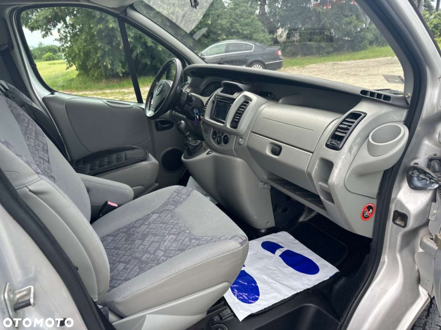 Opel Vivaro - 8