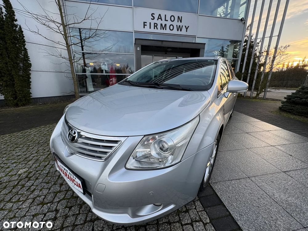 Toyota Avensis 1.8 Sol plus NAVI - 23