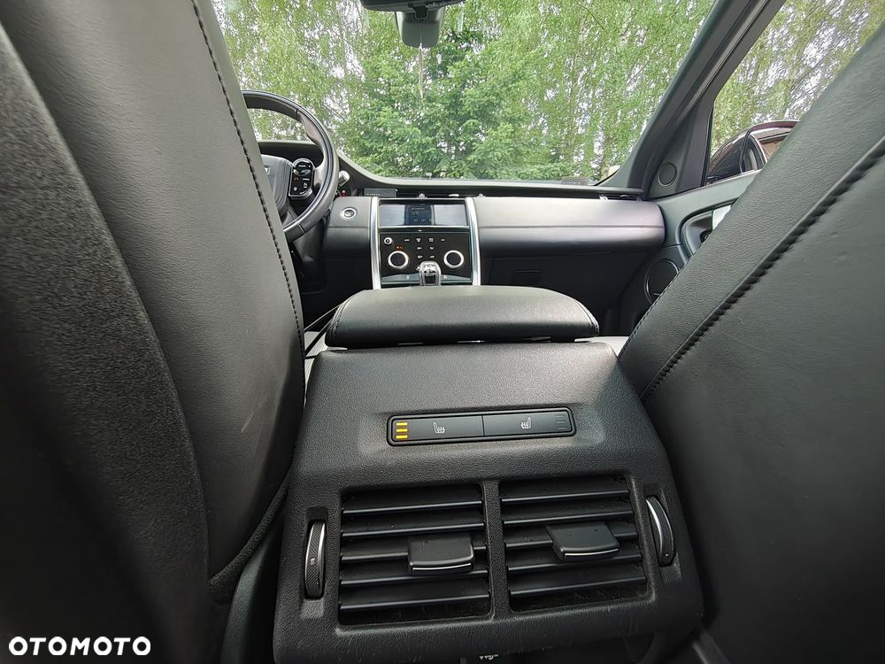 Land Rover Discovery Sport 2.0 P250 mHEV HSE - 16