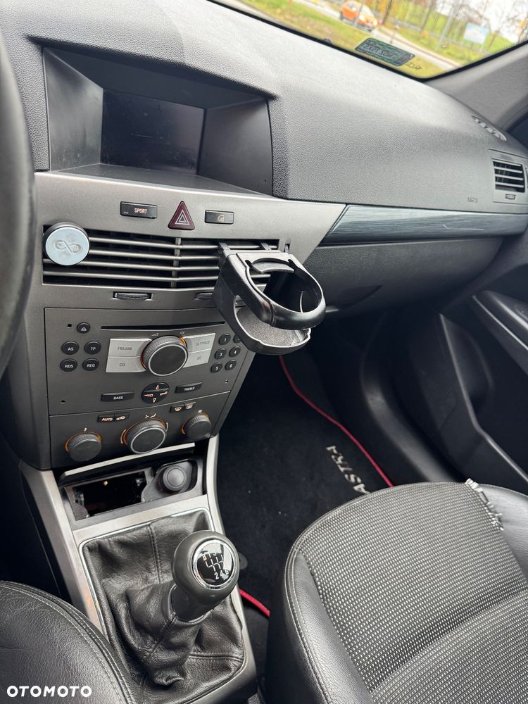 Opel Astra 1.9 CDTI Enjoy - 17