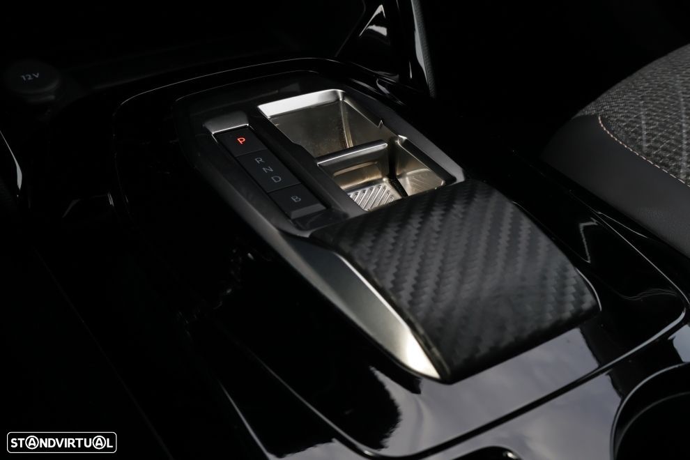 Peugeot e-2008 54 kWh Allure - 8
