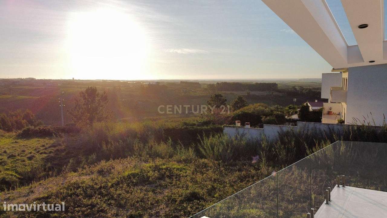 Moradia T4  de luxo com piscina aquecida e Rooftop na Urbanização Para - Grande imagem: 2/10